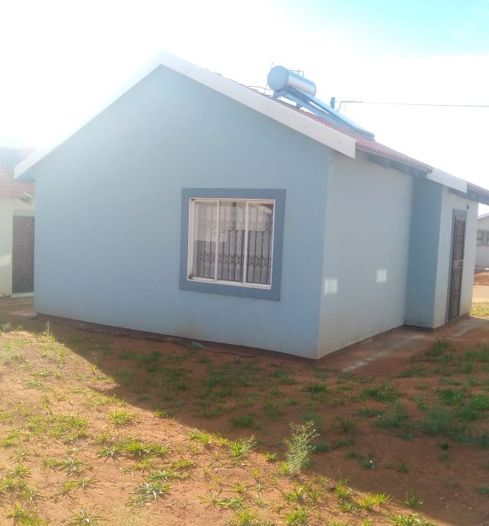 A NEAT 2 BEDROOM HOUSE FOR SALE IN SAVANNA CITY-CASH BUYERS ONLY