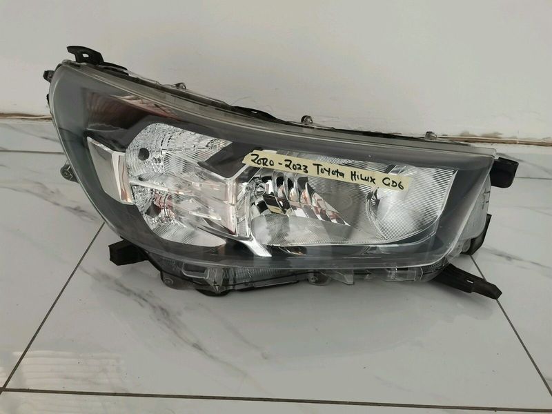 Toyota Hilux GD6 headlight right side 2020-2023