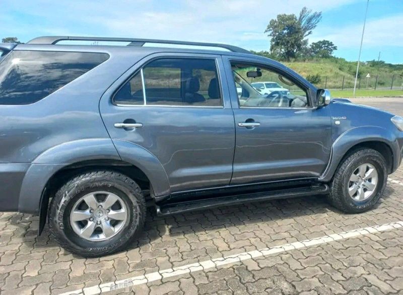 A neat Toyota Fortuner 3.0 .D4D 2008