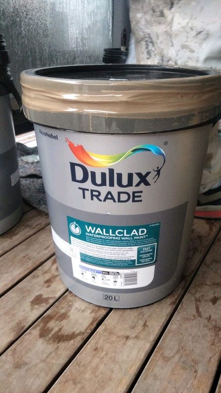 Dulux trade paint 20 liter was R2095 now R1000