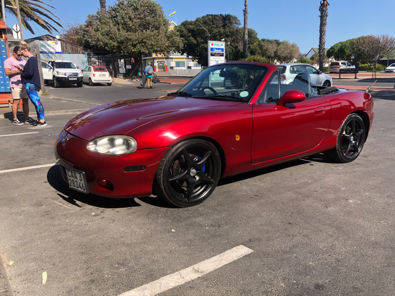 2004 Mazda MX-5 Convertible