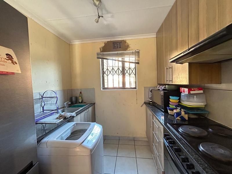 3 BEDROOM  BATHROOM FOR SALE IN GERMISTON