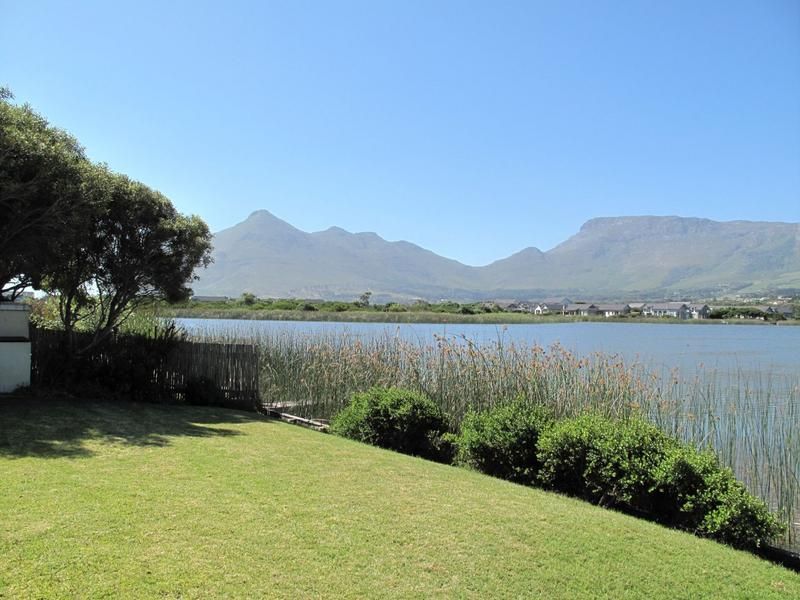Stunning Family Home To Let in Lake Michelle Noordhoek! Short term rental 6.5 Months
