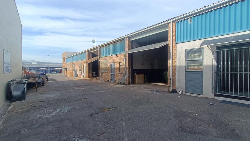 100m2 Industrial warehouse TO RENT in Montague Gardens
