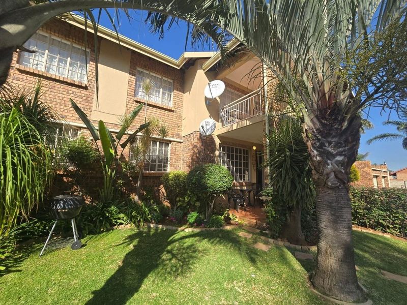 Property for sale in PRETORIA, MAGALIESKRUIN