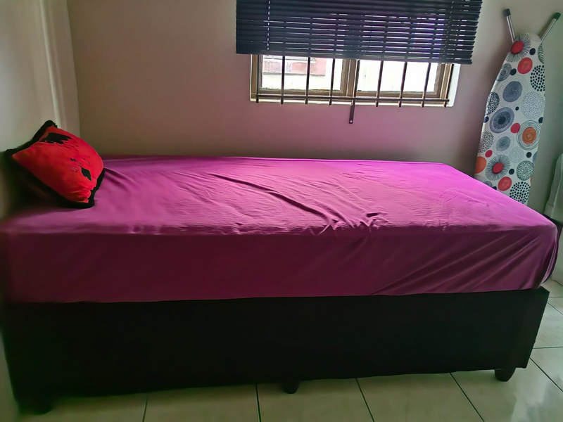 Bamboo single bed for sale R650