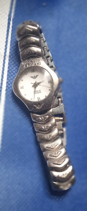 Brand name womens quartz watches.Used.