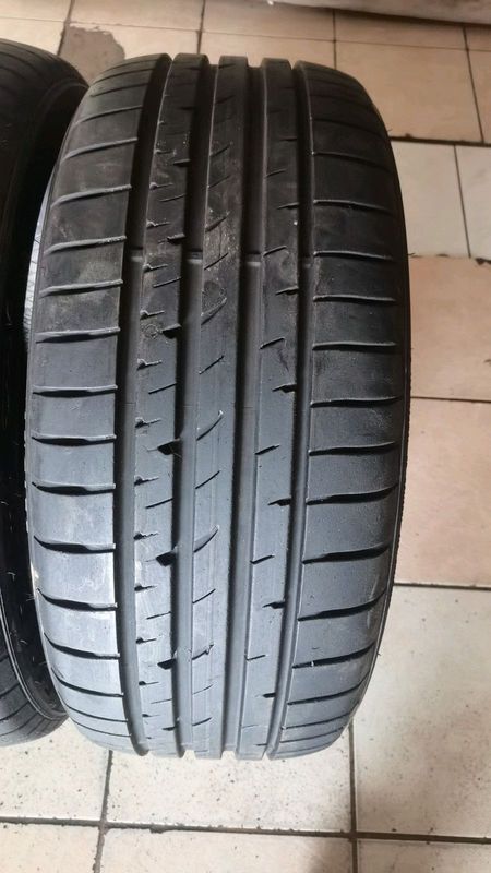 275/40 R20 used tyres and more.call/whatsapp Enzo 0783455713