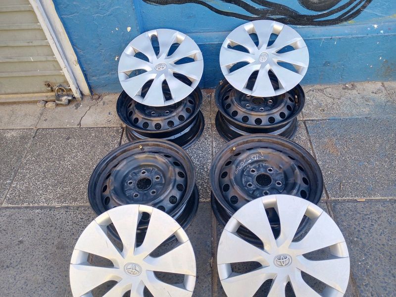A Set of 15inches Rims &#43;Wheel Caps