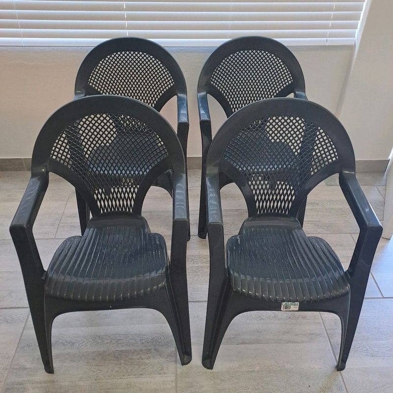 4 x Highback plastic chairs