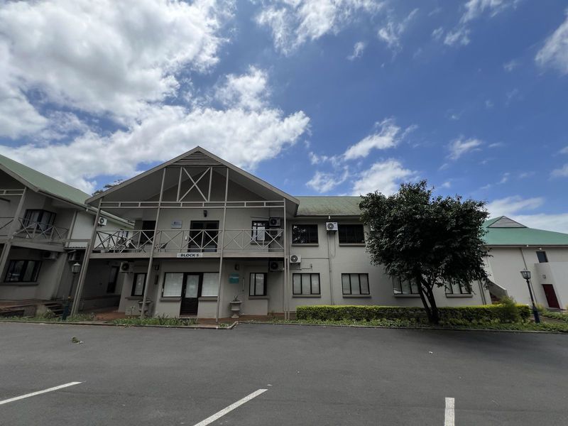 213m² Commercial To Let in Kloof at R188.00 per m²