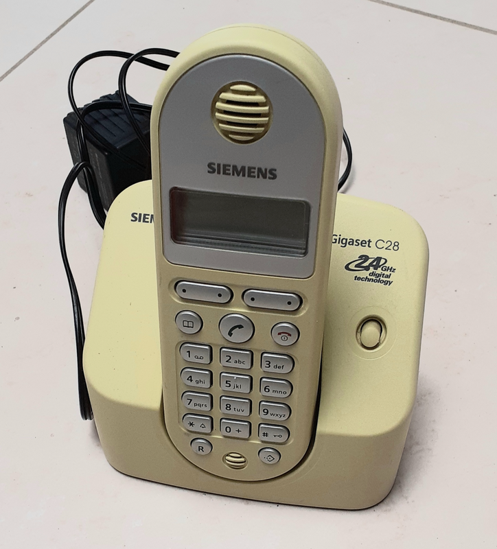 Siemens Gigaset C28 landline cordless phone.
