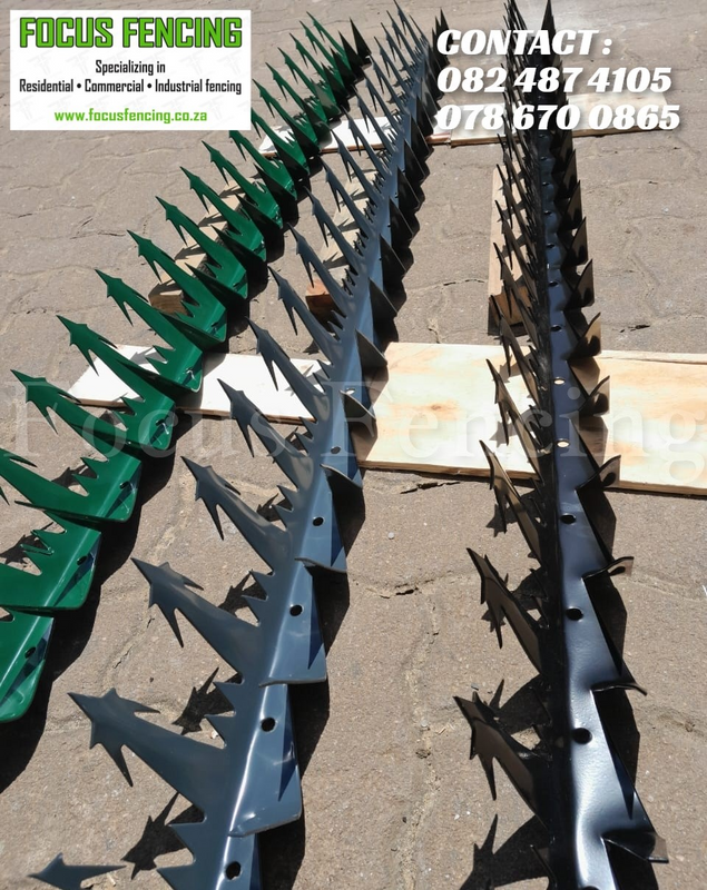 Hot Dipped Galvanized &amp; Powder Coated Wall Spikes - FOR SALE