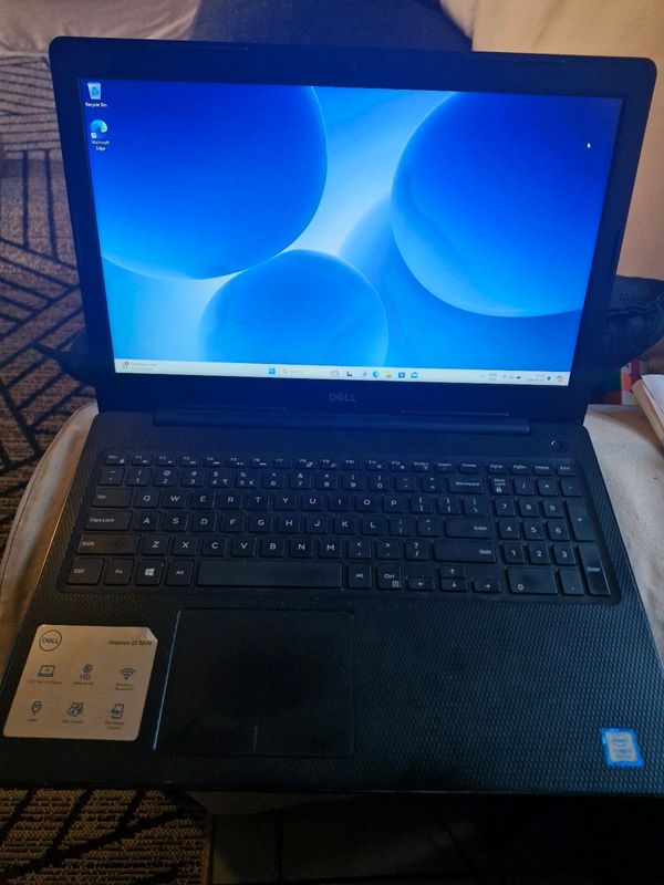 Dell inspiron 3580 i7 8 gen, 16gb ram, 265gb SSD