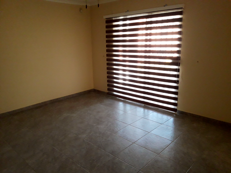 Lenasia South X1 Upstairs 3 bedroom unit to Rent