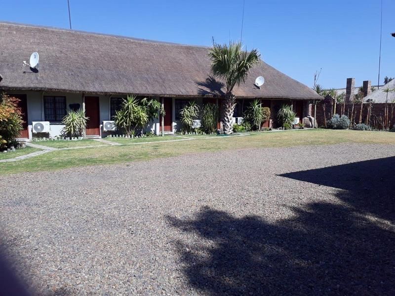 Bloemhof (North West) Super NEAT Lodge For Sale !!!!!!