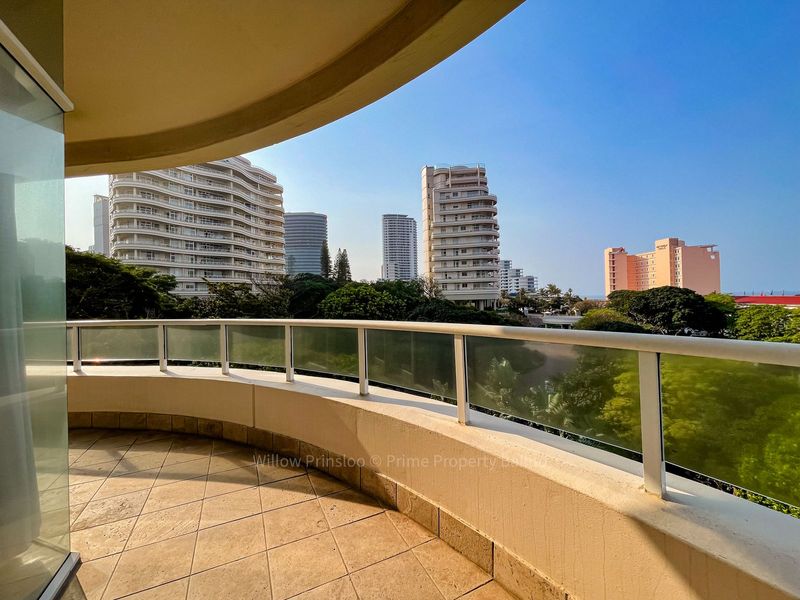 No Loadshedding | Luxurious 3-bedroom Apartment Located at The Iconic Oysters Luxury Apartments!