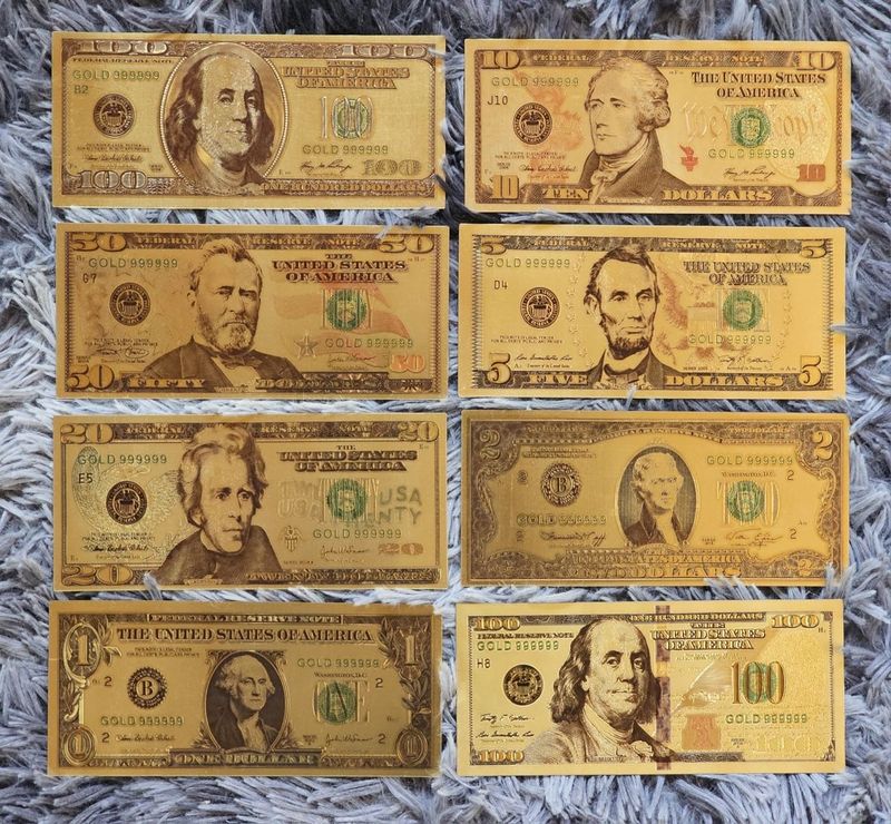 Gold Foiled USD Fantasy Notes