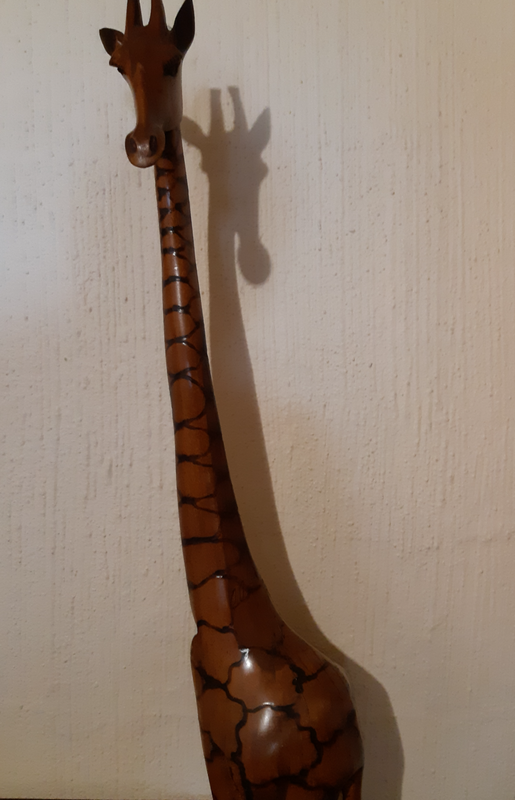 WOODEN GIRAFFE