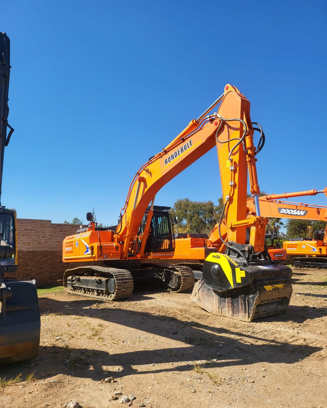 2023 Rondebult CDM6336 (30ton) Excavator - New - R2,975,000 excl VAT