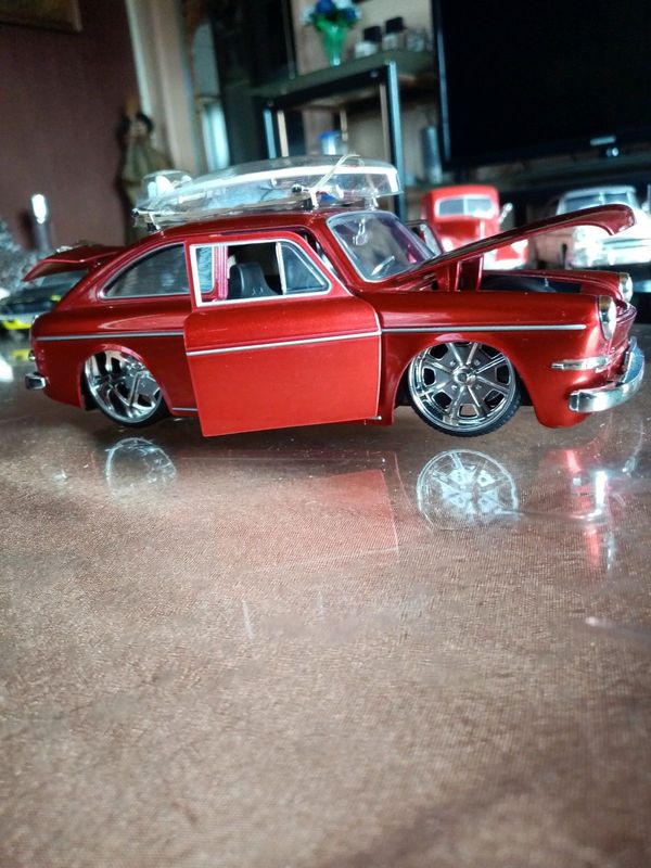 1;24 Die-Cast 65 VW Fastback for sale R400. Call Paul Cell 0794954164 or W-app me