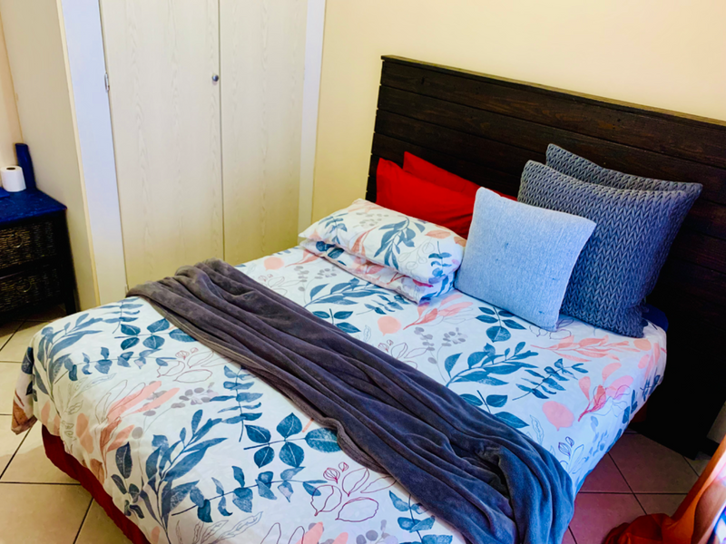Fully furnished bedroom in a two bedroom apartment in The Orchards, Akasia