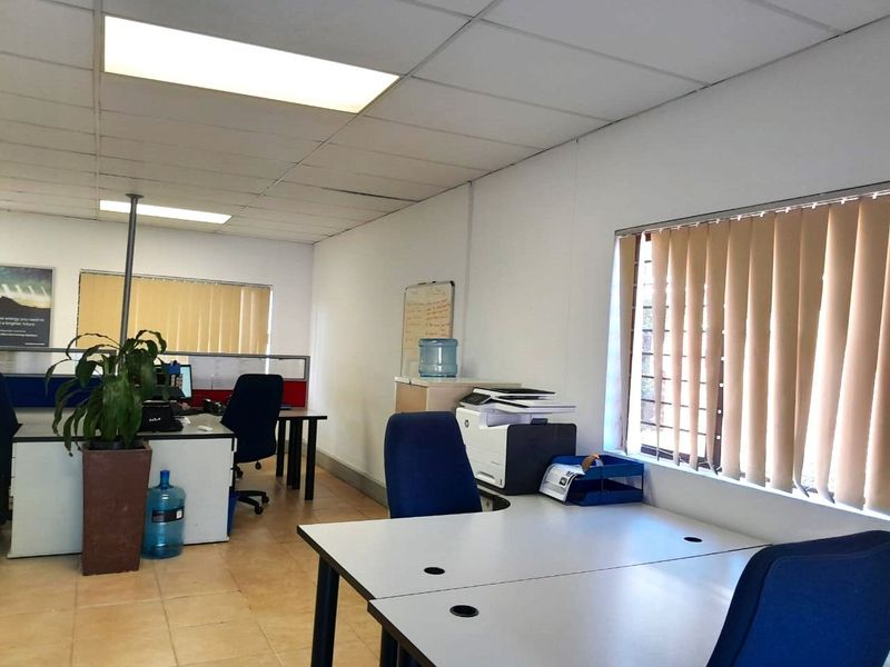 OFFICE SPACE IN GREAT LOCATION FOR RENT - BALLITO