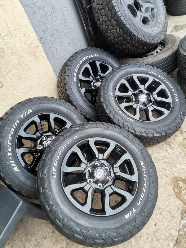 18&#34; TOYOTA HILUX RIMS AND FAIRLY USED BF GOODRICH TYRES