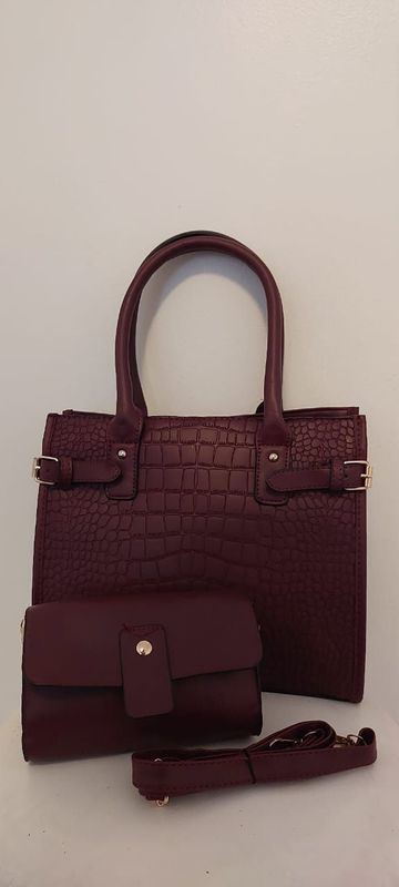 Ladies Chic Designer Handbags