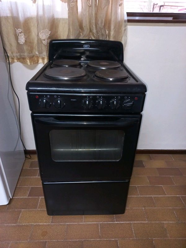 Defy 4 plate electric stove