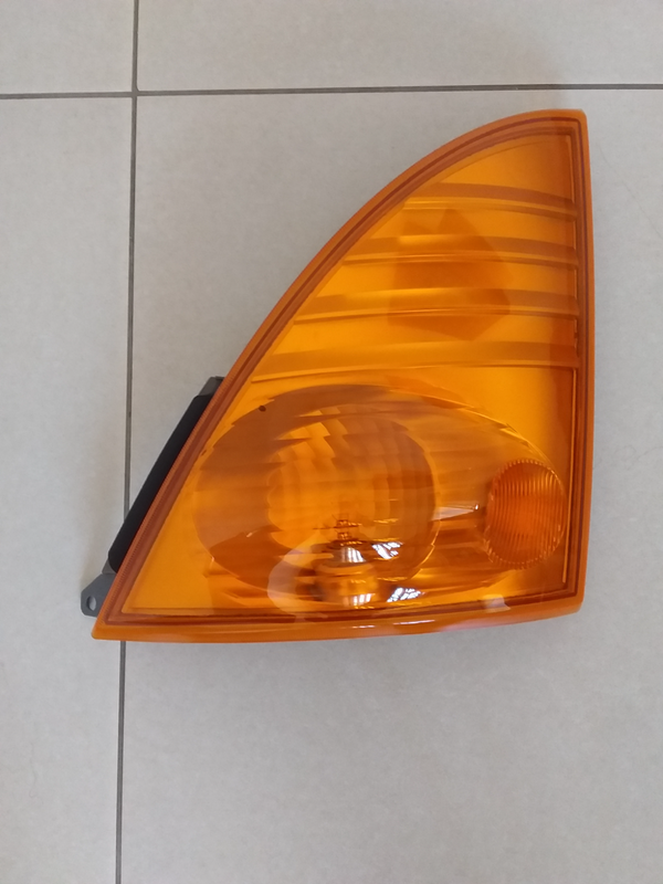 TOYOTA HINO 500 SERIERS  NEW CORNER LIGHTS FOR SALE PRICE R795 EACH