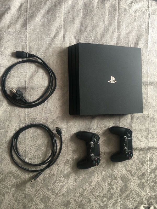 2TB PS4 pro for Sale with x6 games