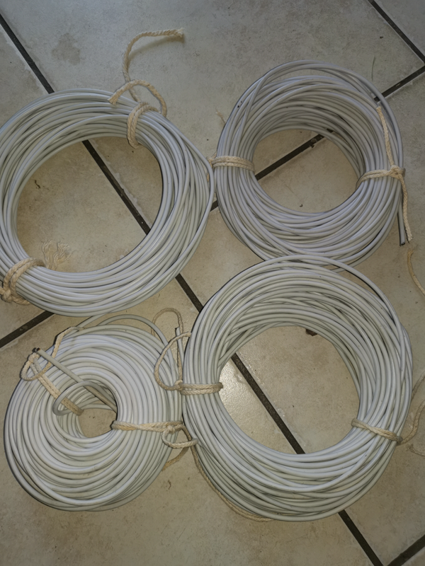 Curtain stretch wire