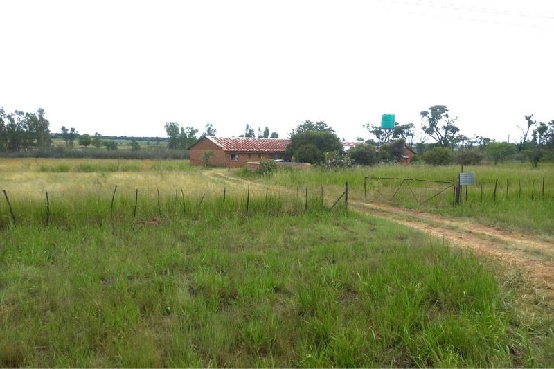 Farm for sale on major road, at a very good price!