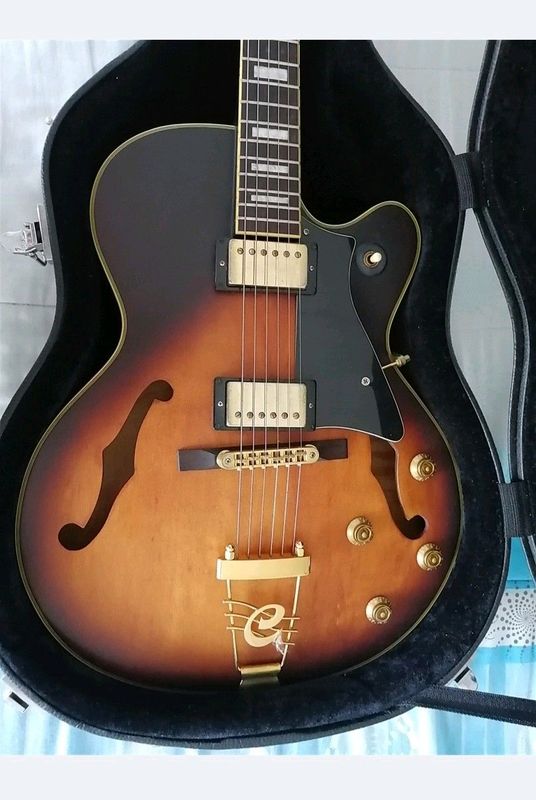 Cort yorktown deluxe