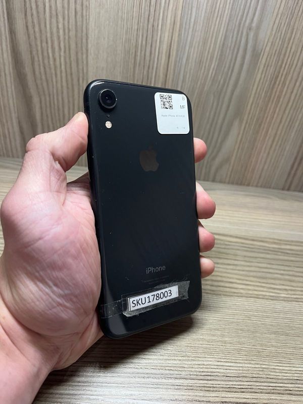 iPhone XR 64 GB Black - (CLEARANCE SALE) (R5150)