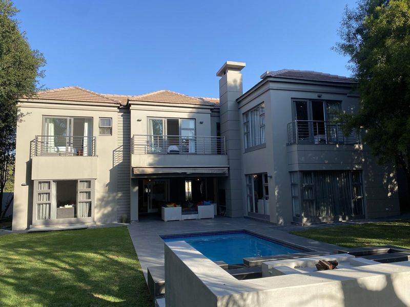AVAILABLE 1 AUGUST 2024 | MAGNIFICENT 3 BED CLUSTER IN HEART OF SANDTON