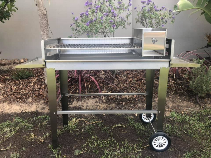 Stainless steel 900mm mobile braai with ember maker, wheels and grid