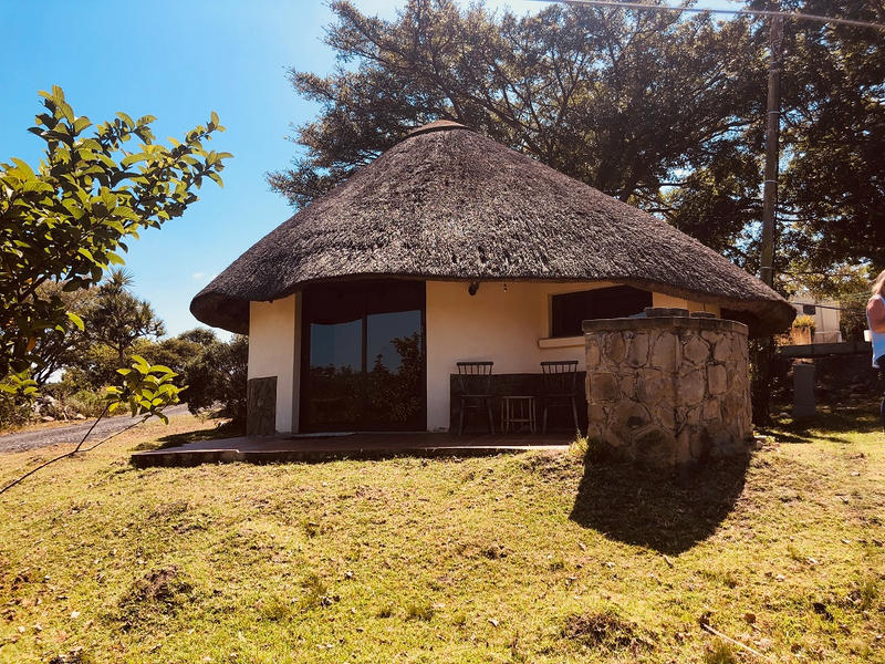 1 Bedroomed Rondawel Cottage in Game Reserve R3,500pm