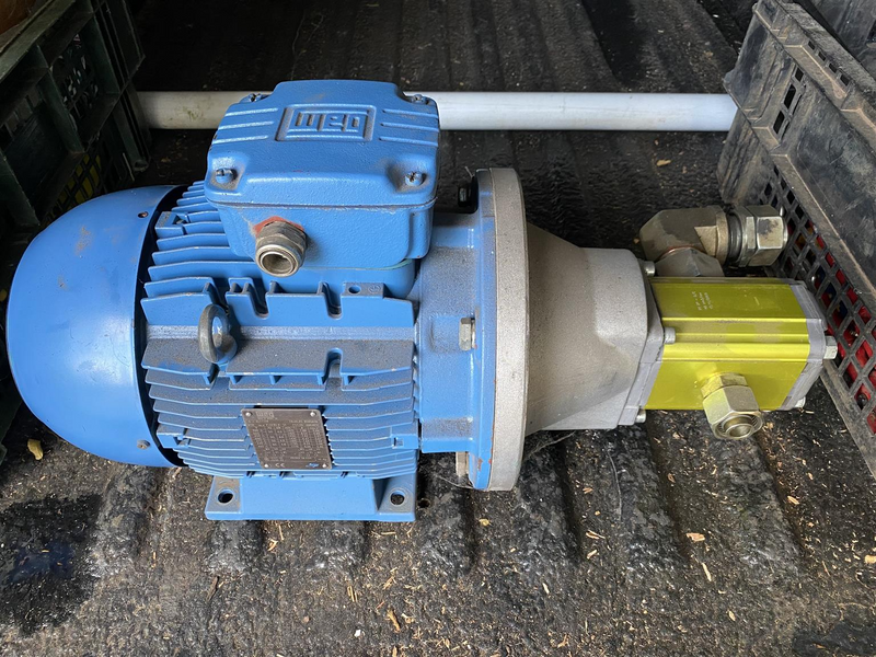 Electric Motor, 380Volt, 3 Phase, 4 Kw with Hydraulic Pump for sale