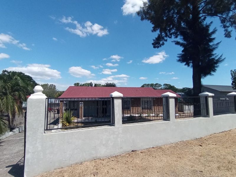 4 Bedroom House For Sale in King Williams Town Central