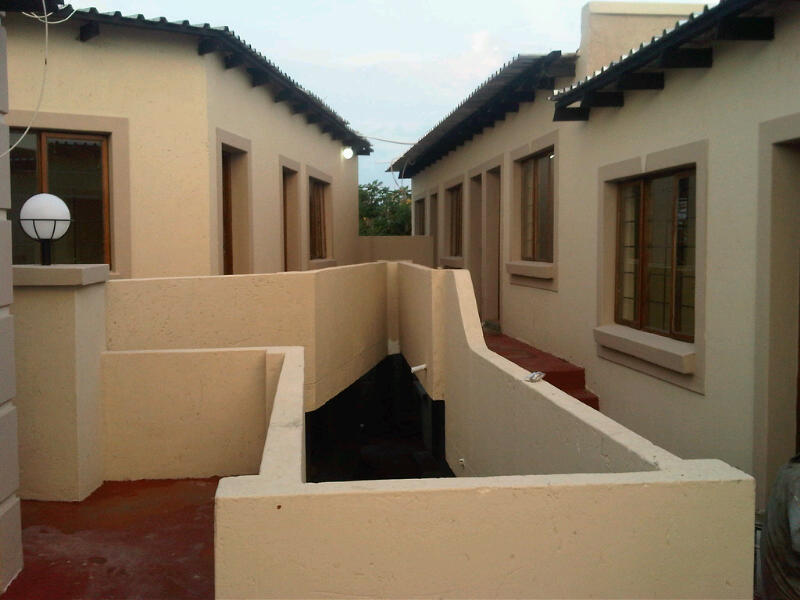 Rooms to Rent in Diepsloot -bathroom &amp; Kitchen(Water &amp;Electricity) Secure Wall