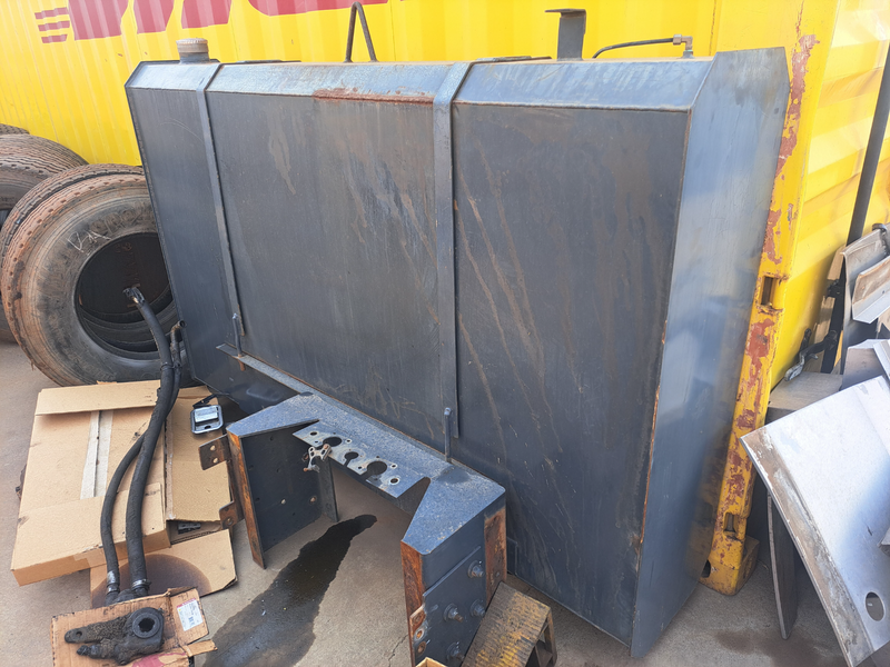 LONG RANGE FUEL TANK FOR IVECO STRALIS