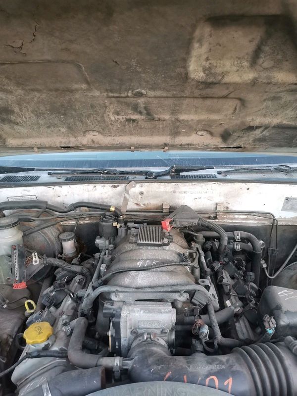 Iszuzu kb3.20 engine with gearbox import motor never drive with