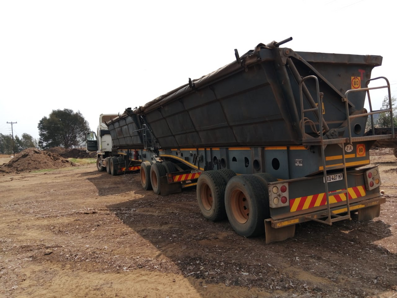 Clearance sale For Afrit side tipper trailer