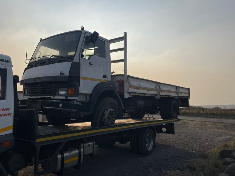 Tata1518 truck stripping for spares