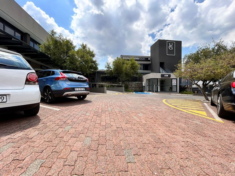 Village Green Shopping Centre | Stunning Office Space to Let in Greenside