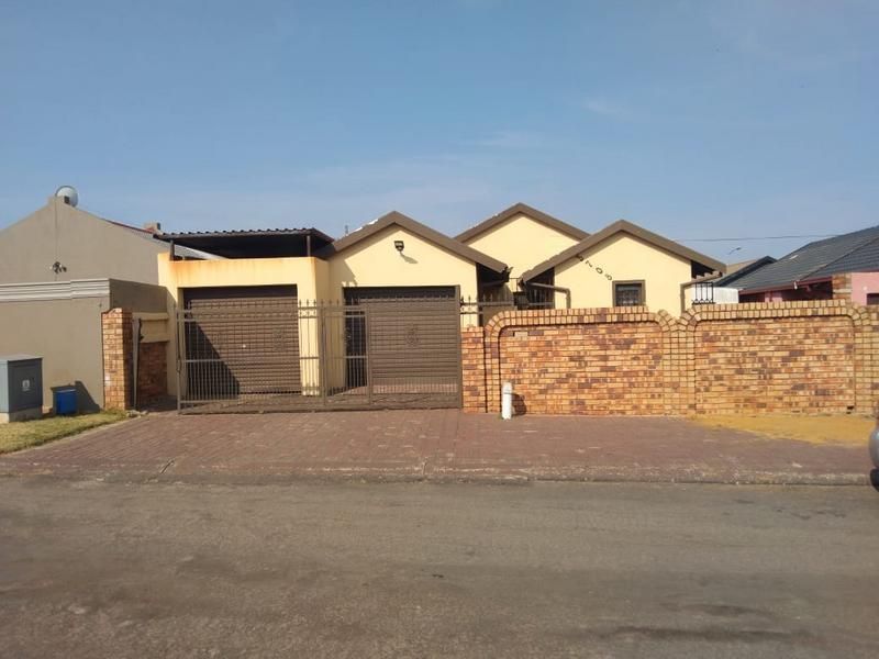 Perfect family house in Kagiso