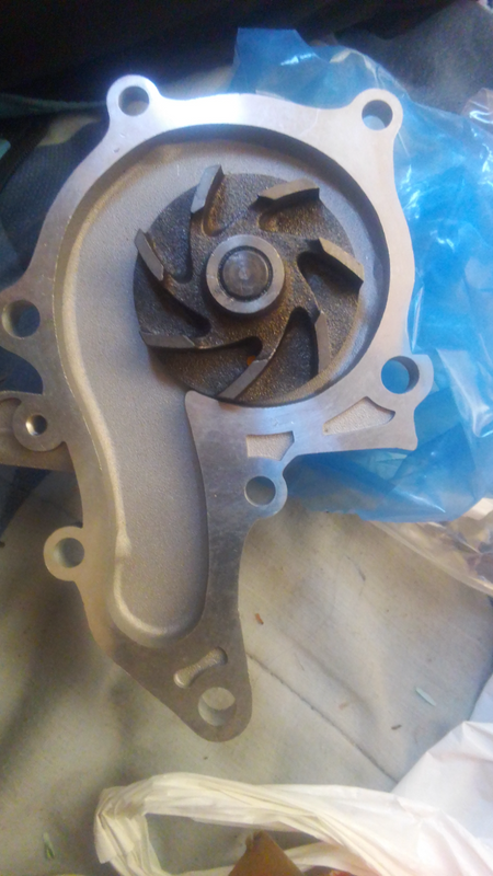 Brand new water pump for Toyota Corolla 1.6i