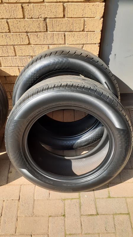 2 x Tyres 255/55Z R18 with 90% Tread and Good Condition.